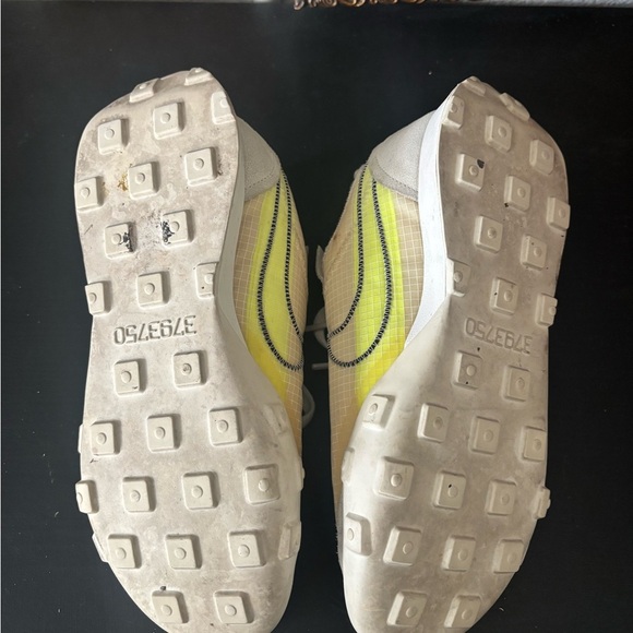 Nike Women's Athletic Shoes - Cream and White - Picture 5 of 8